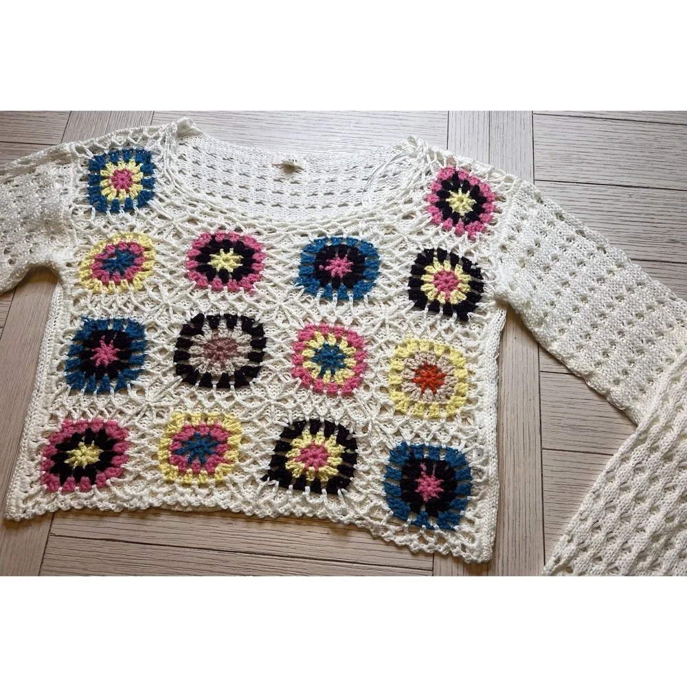 NWOT Debut Women's Open Crochet Colorful Floral Long‎ Sleeve Crop Sweater, Sz M